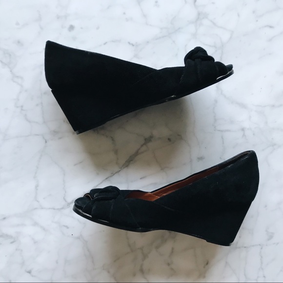 Gentle Souls Black Suede Peep Toe Wedges - 8.5M - Picture 3 of 7